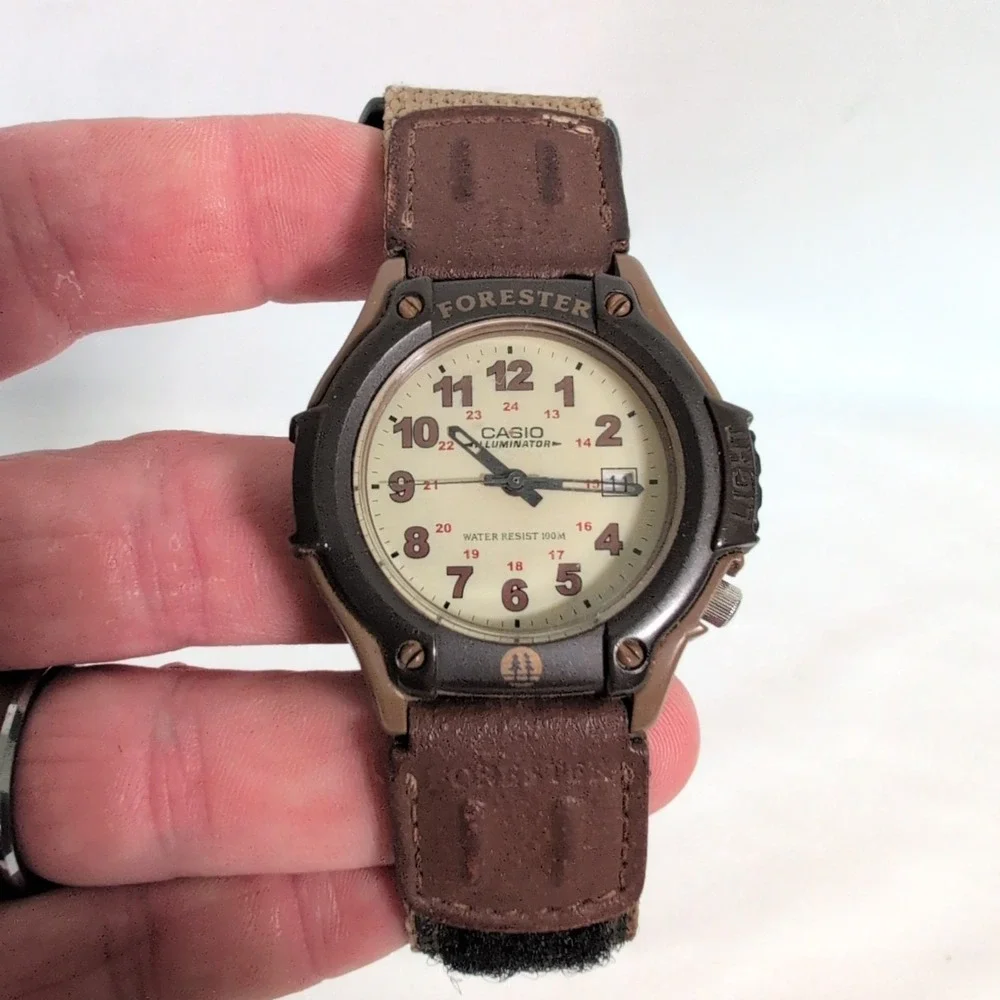 Casio Forester mens watch FT-500 new batt light date